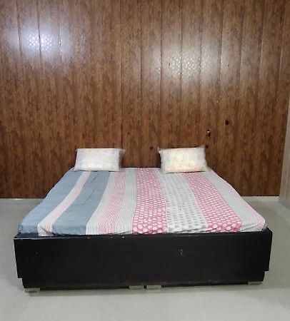 Radha Madhav Apartment Vrindavan Exterior photo